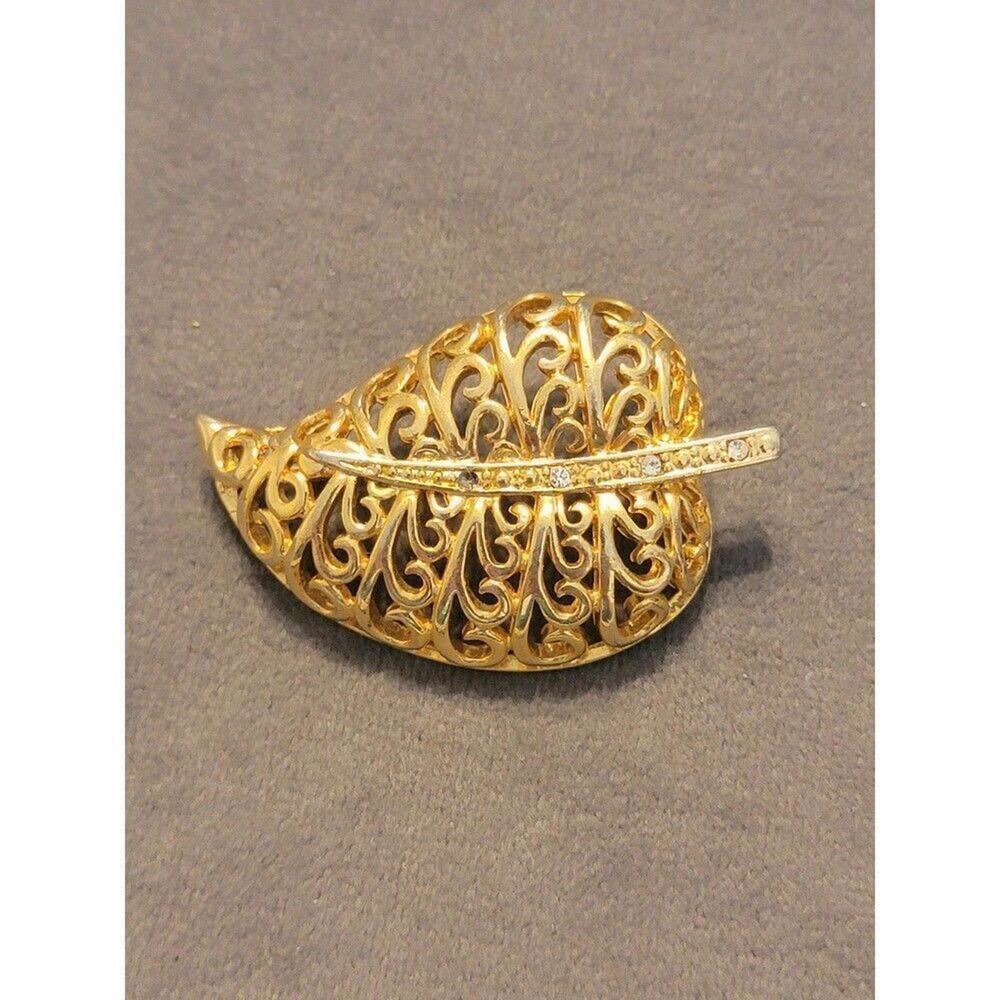 Danecraft Gold Tone Leaf Brooch **READ**